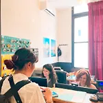 오스텔로 벨로 나폴리 *
