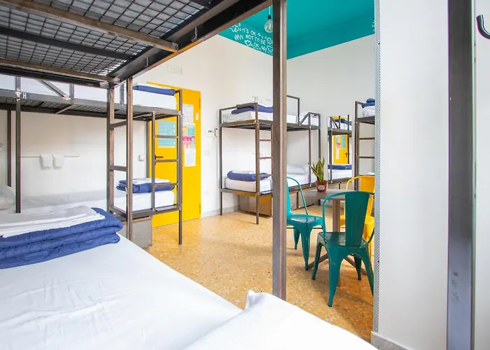 Ostello Bello Napoli Hostel *